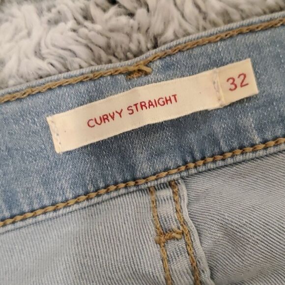 Levis light wash cropped jeans sz 32 - Picture 3 of 13